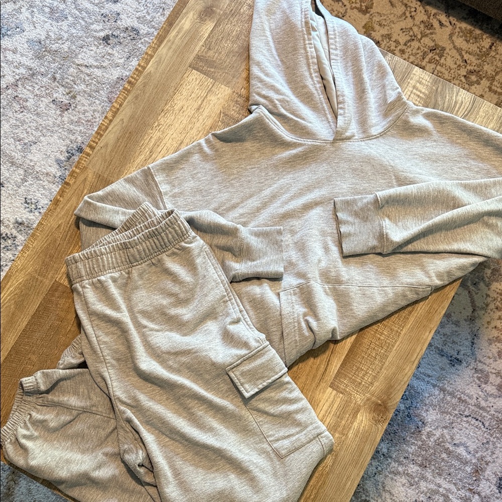 Reflex by 90 Degrees Large Grey Sweatsuit